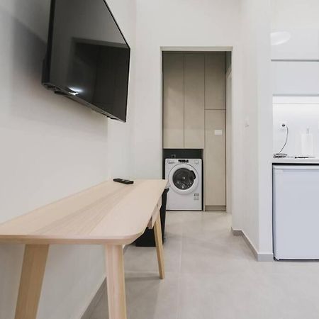 Peris 2 - Central Apt Near Old Town - Ac, Washer Chania  Bagian luar foto